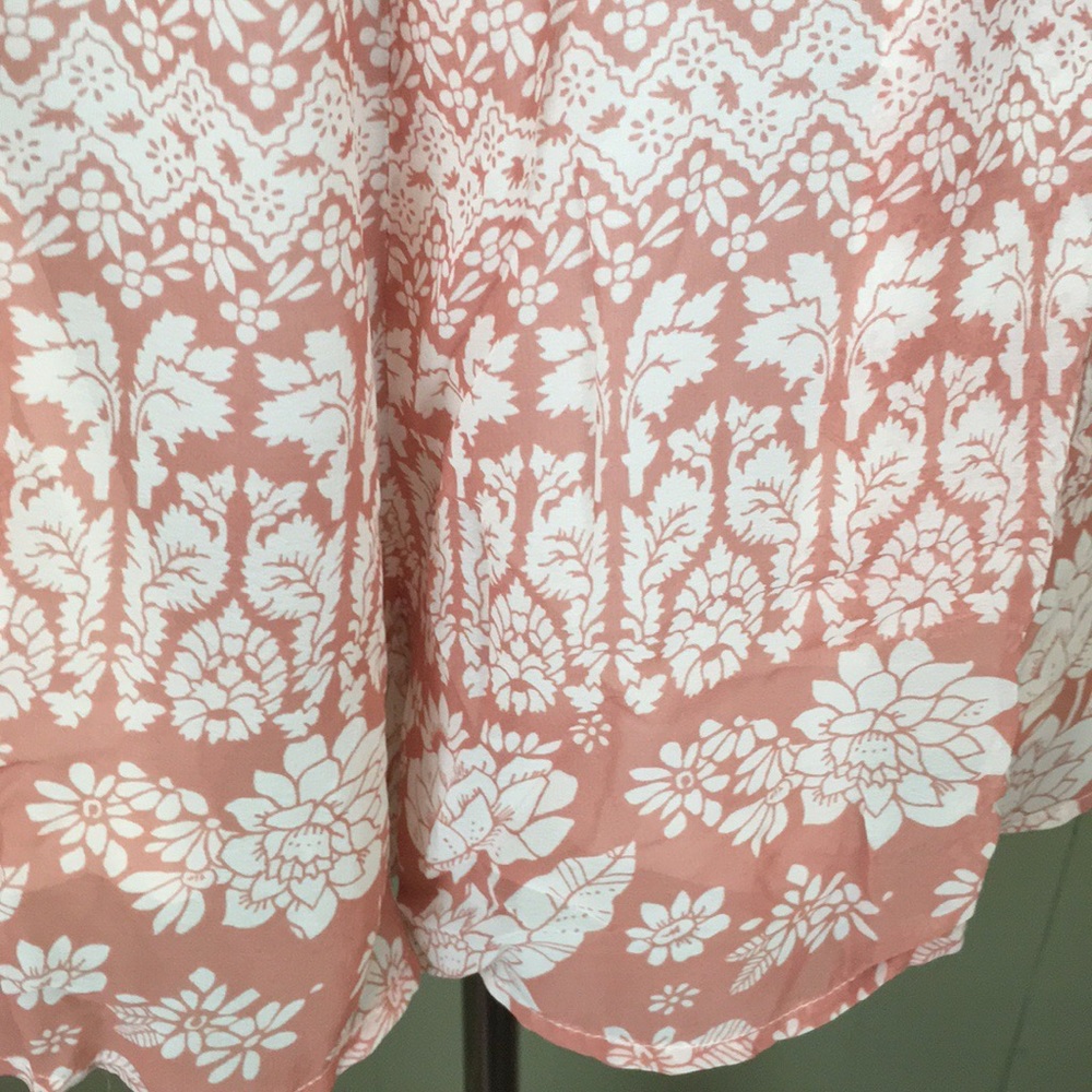 Silky ornate fully lined romper with side pockets. - Picture 5 of 5